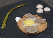 Croustillants d’œufs de caille truffés